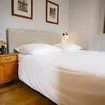 Residenz Weingut Schloss Reinhartshausen *