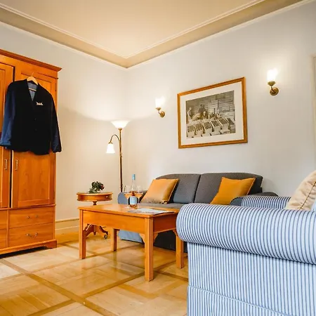 Residenz Weingut Schloss Reinhartshausen * Eltville am Rhein