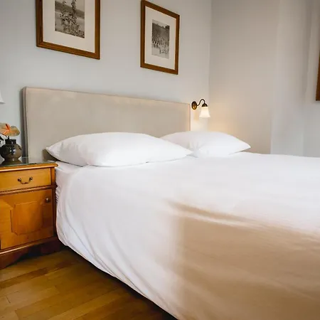 Residenz Weingut Schloss Reinhartshausen *