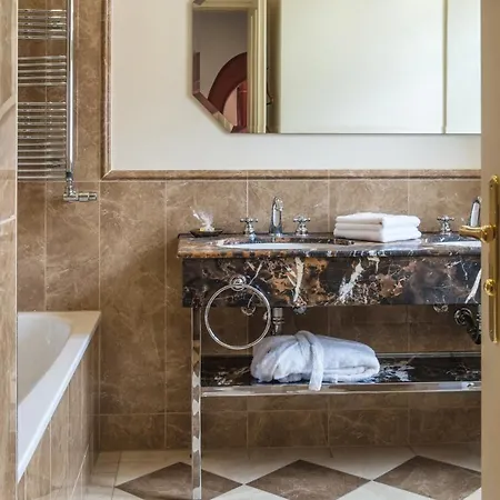 Residenz Weingut Schloss Reinhartshausen Nocleg ze śniadaniem *