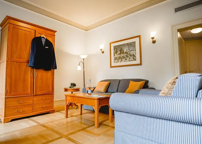 Residenz Weingut Schloss Reinhartshausen * Eltville am Rhein