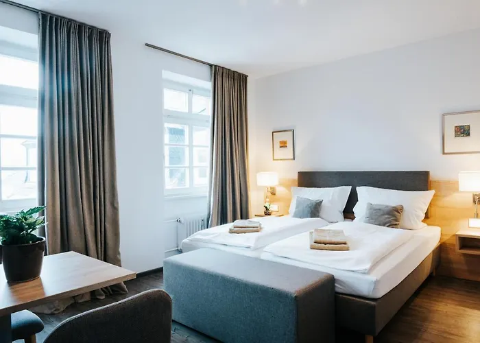 Residenz Weingut Schloss Reinhartshausen Bed & Breakfast