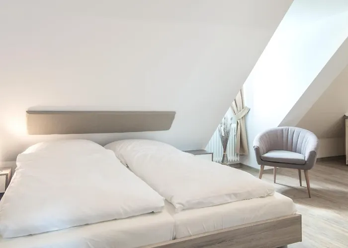 Residenz Weingut Schloss Reinhartshausen *