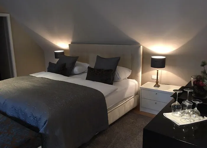 Residenz Weingut Schloss Reinhartshausen Eltville am Rhein